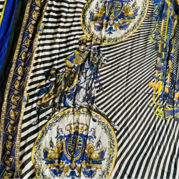 Versace Silk Scarf 🧣 - Picture 11 of 11